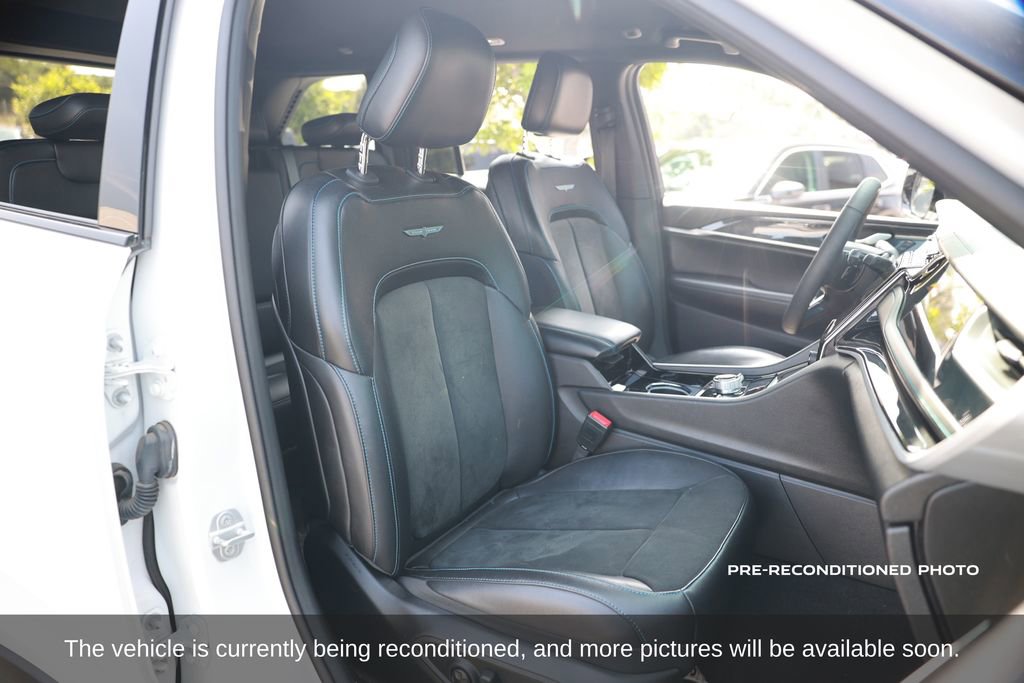 Used 2022 Jeep Grand Cherokee Trailhawk w/ Advanced Protech Group II image 15