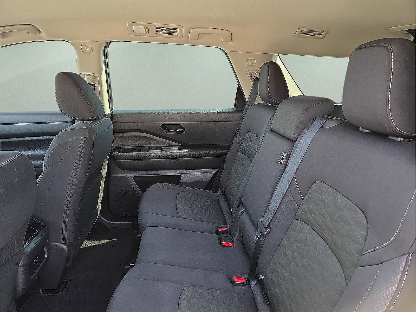 Used 2024 Nissan Pathfinder SV AWD/4WD image 10