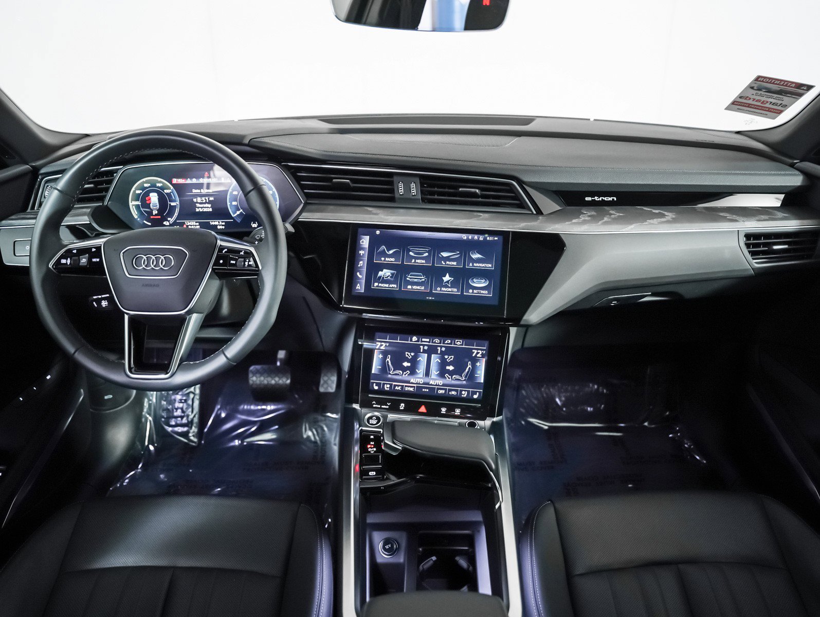 Used 2024 Audi Q8 e-tron Premium Plus w/ Premium Plus Package image 9