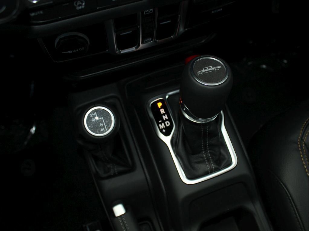 New 2025 Jeep Gladiator Sport image 19