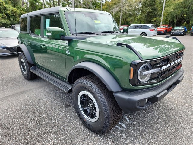 New 2025 Ford Bronco Outer Banks w/ Sasquatch Package image 1