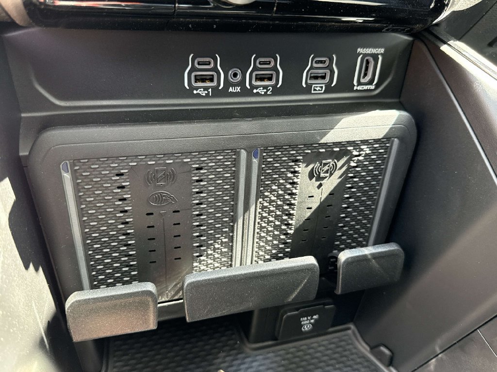 New 2026 RAM 1500 Laramie w/ Night Edition AWD/4WD image 19