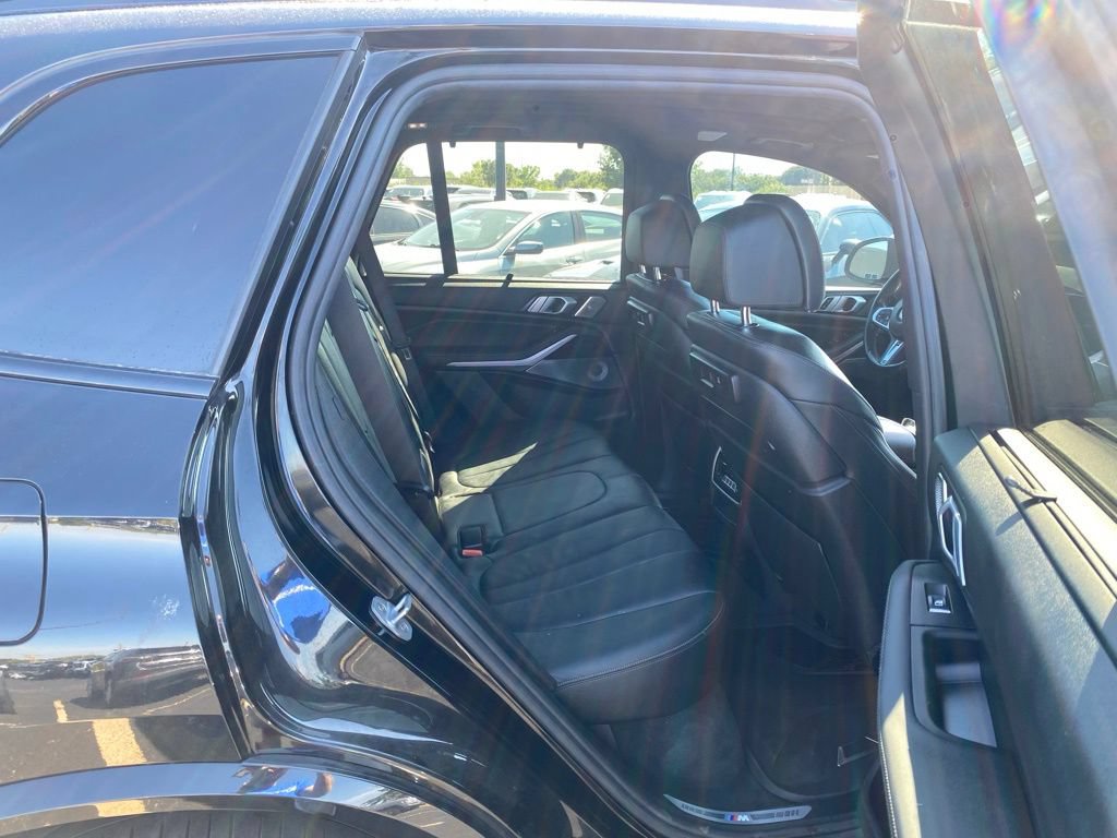 Used 2019 BMW X5 xDrive50i w/ M Sport Package AWD/4WD image 8