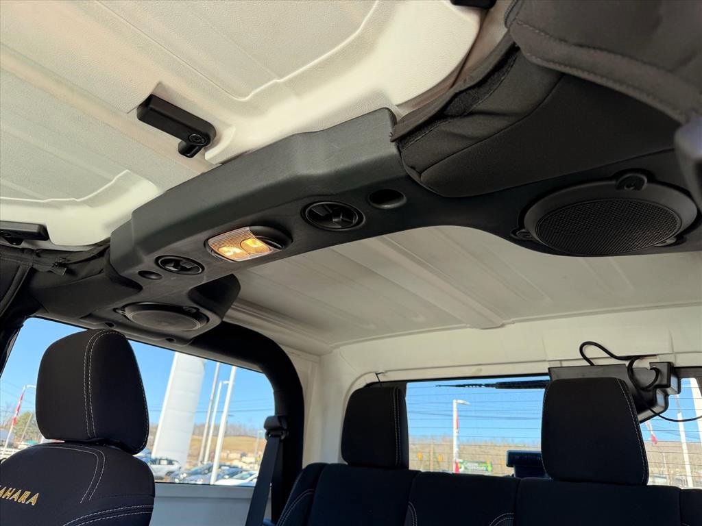 Used 2014 Jeep Wrangler Sahara w/ Connectivity Group image 15