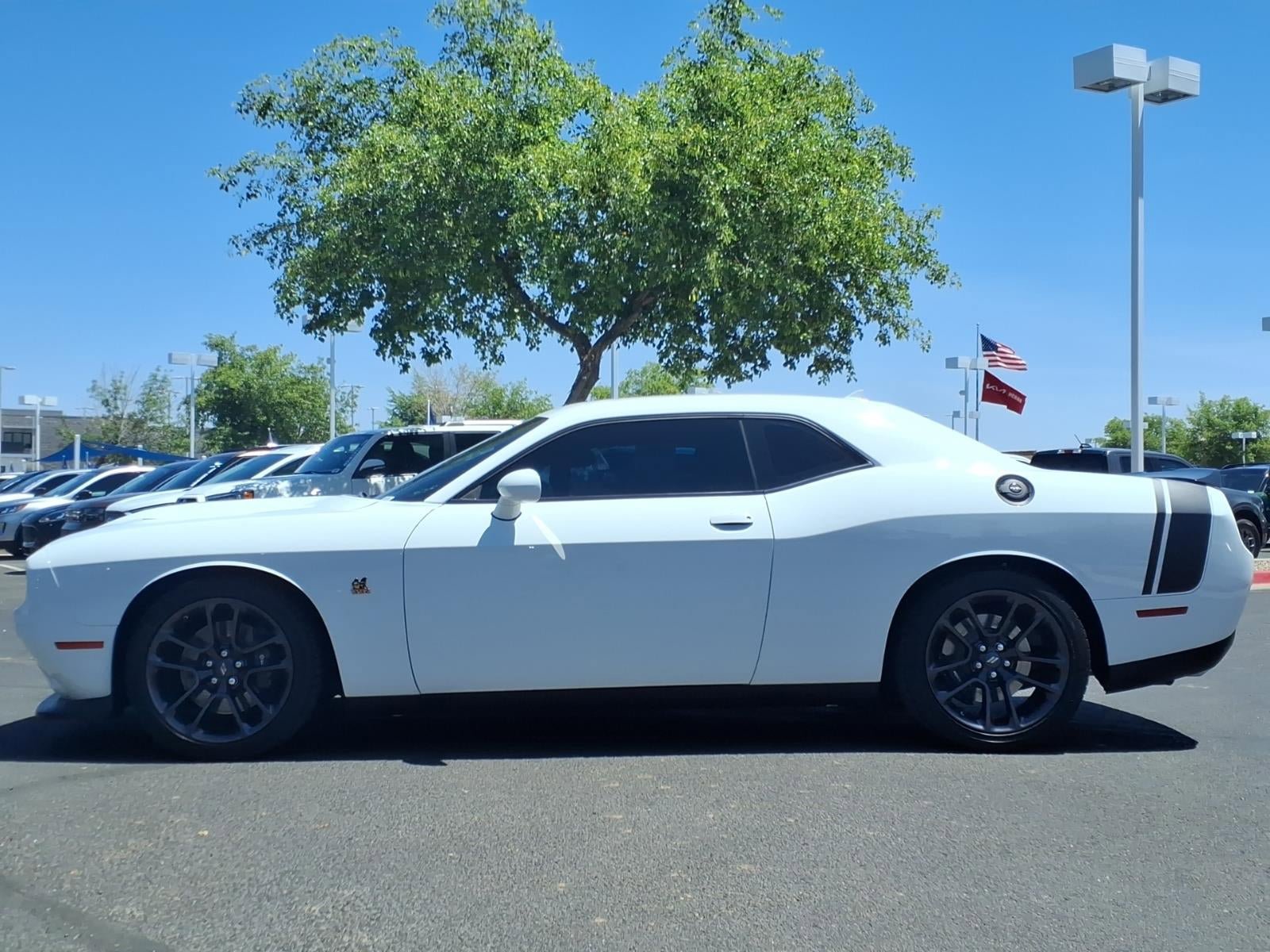 Used 2022 Dodge Challenger R/T Scat Pack w/ Scat Pack Stripe RWD image 7