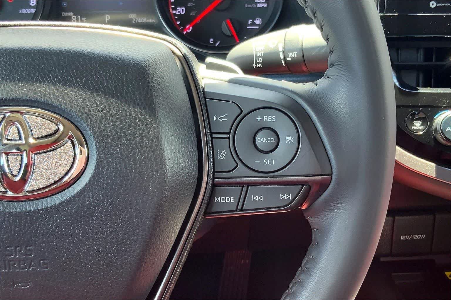 Used 2022 Toyota Camry XSE FWD image 25