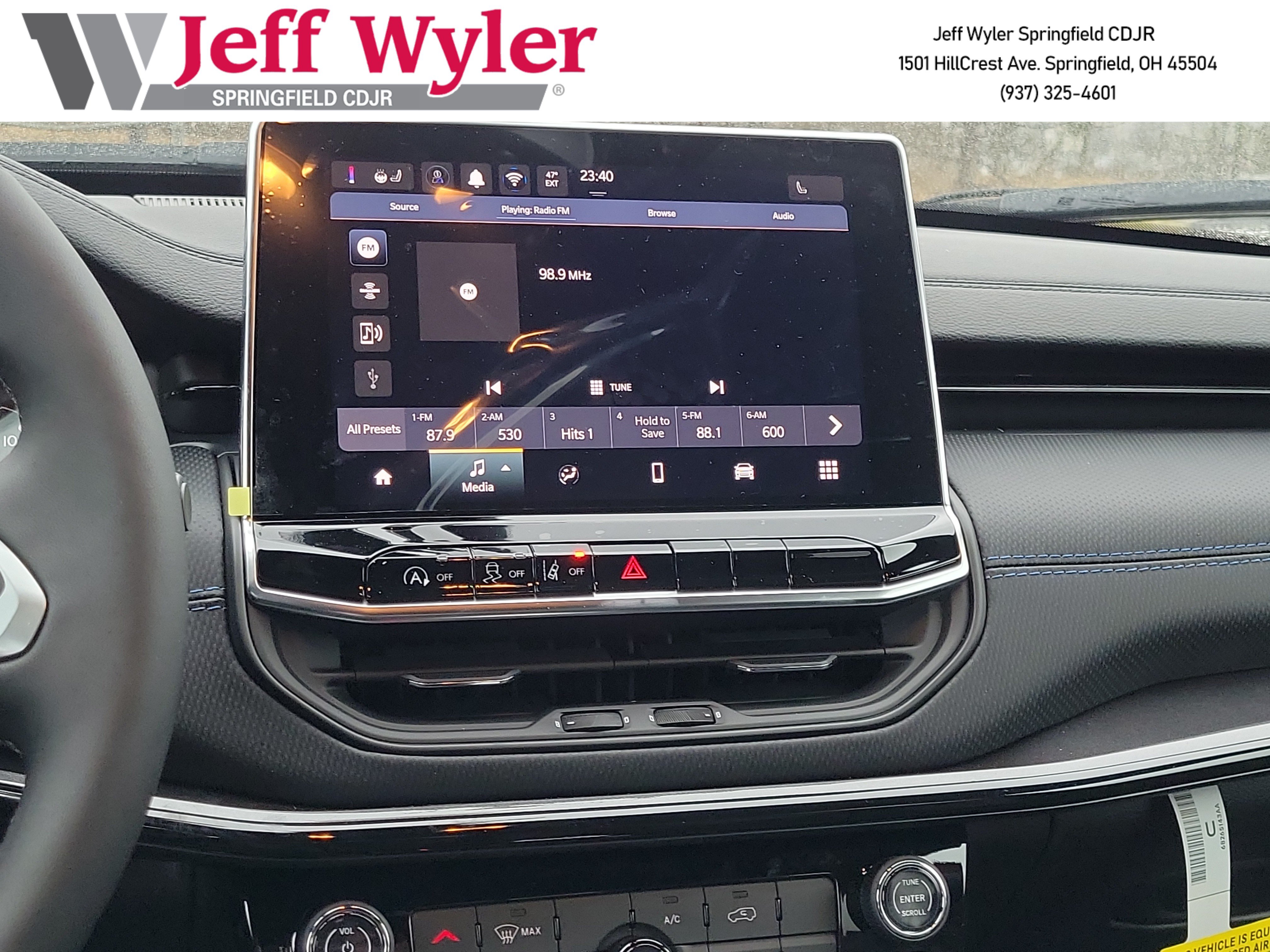 New 2026 Jeep Compass Latitude AWD/4WD image 11