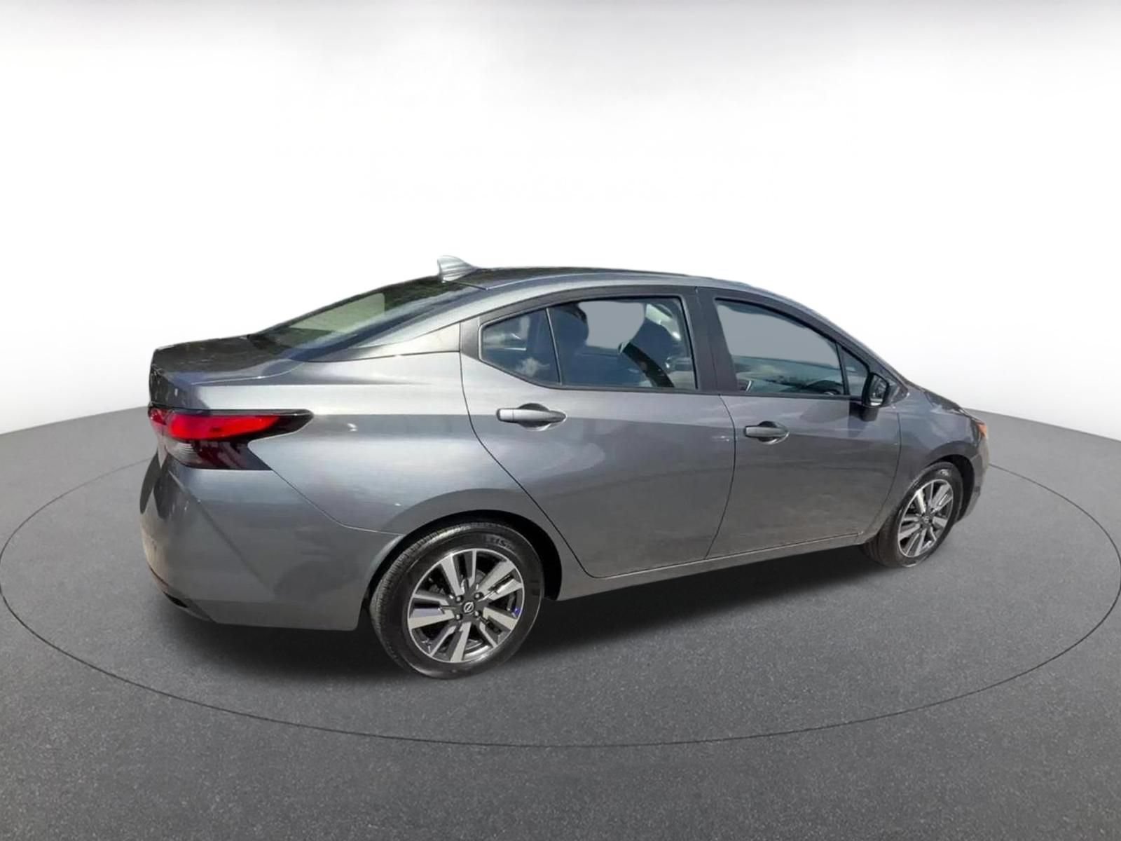 Used 2025 Nissan Versa SV FWD image 15