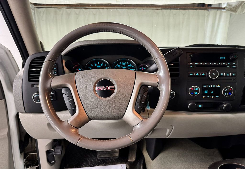 Used 2011 GMC Sierra 3500 SLE w/ SLE Preferred Package image 11