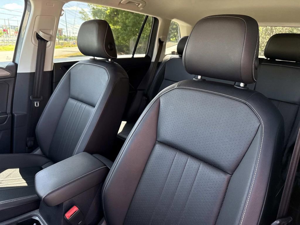 Used 2022 Volkswagen Tiguan SE AWD/4WD image 30