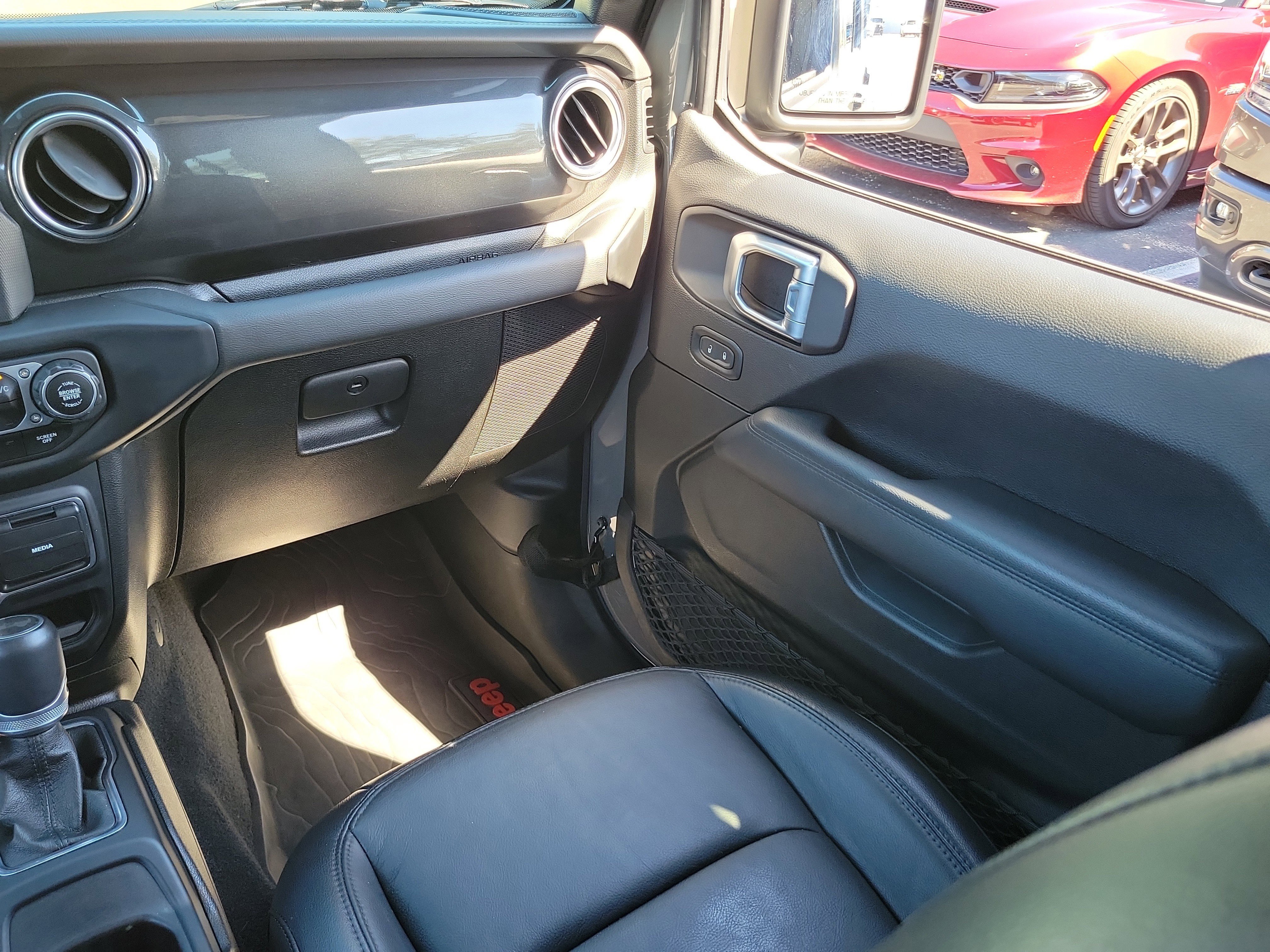 Used 2020 Jeep Wrangler Unlimited Sahara image 16