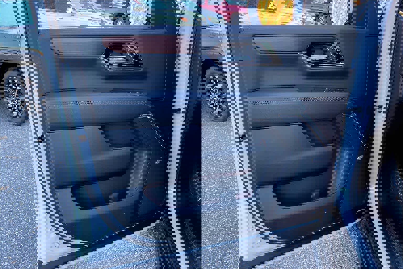 New 2026 GMC Yukon XL Denali image 10