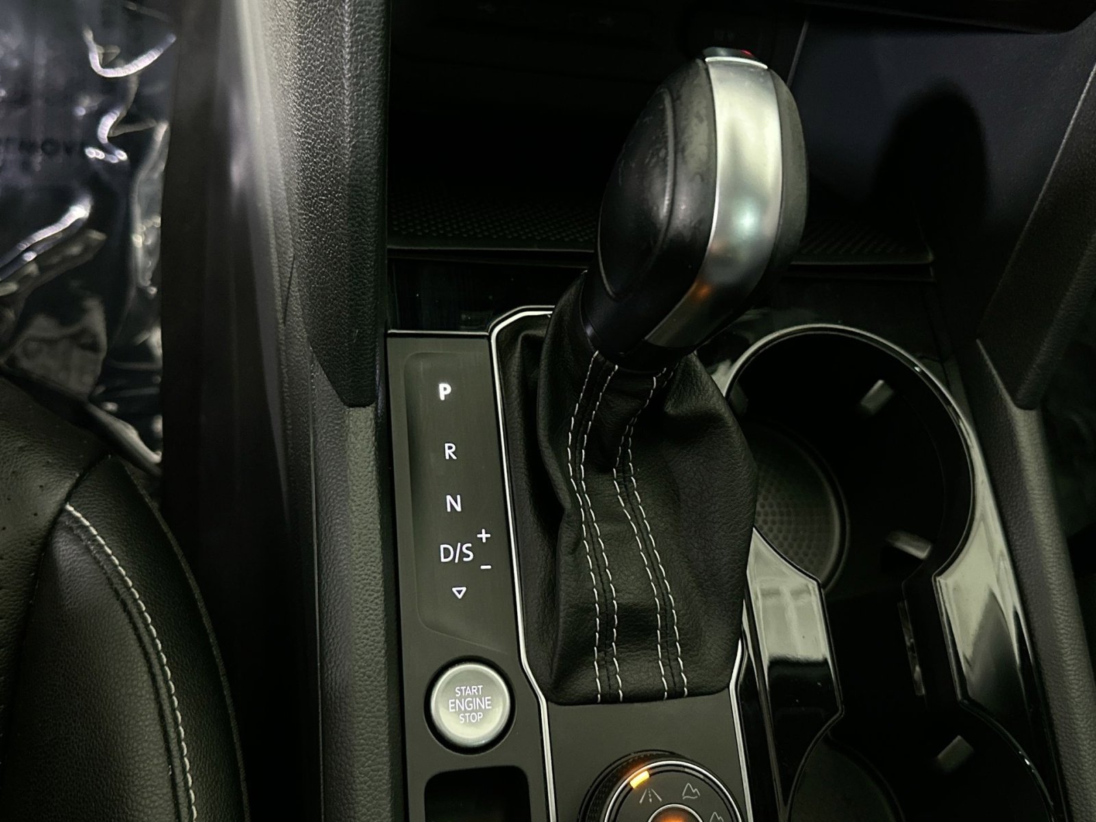 Used 2023 Volkswagen Atlas SEL R-Line image 30