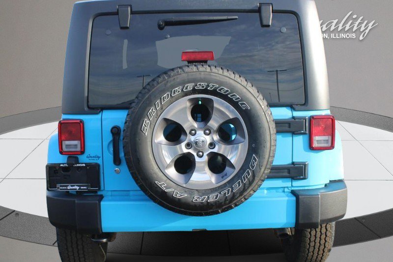 Used 2017 Jeep Wrangler Unlimited Sahara w/ Connectivity Group image 5