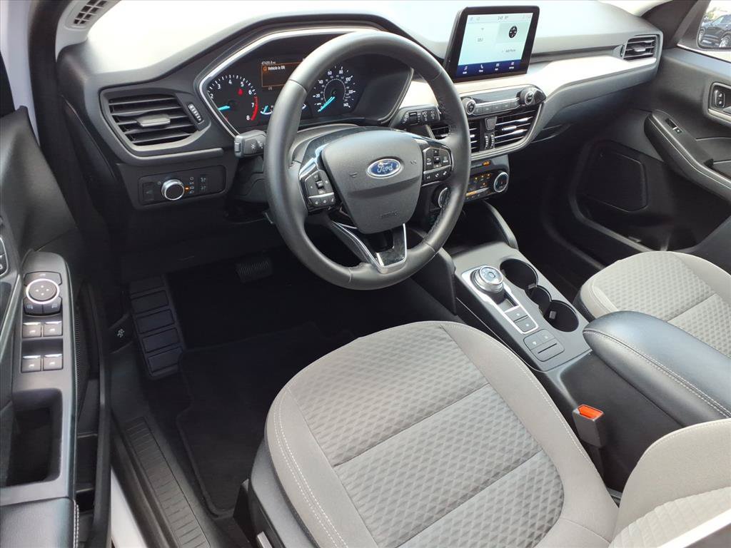 Used 2022 Ford Escape SE w/ SE Sport Appearance Package AWD/4WD image 17