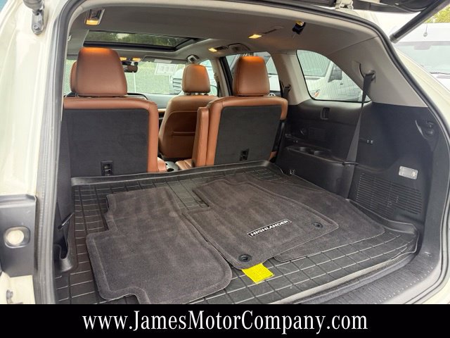 Used 2019 Toyota Highlander Limited Platinum AWD/4WD image 20