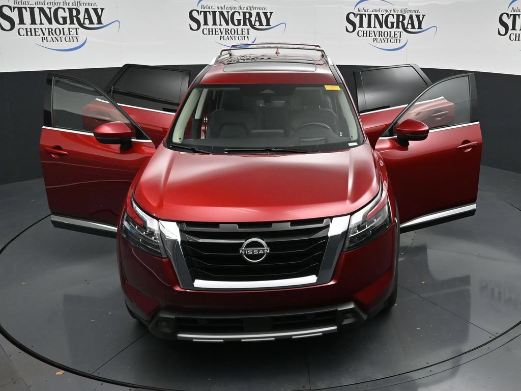 Used 2025 Nissan Pathfinder Platinum w/ Cargo Package FWD image 34