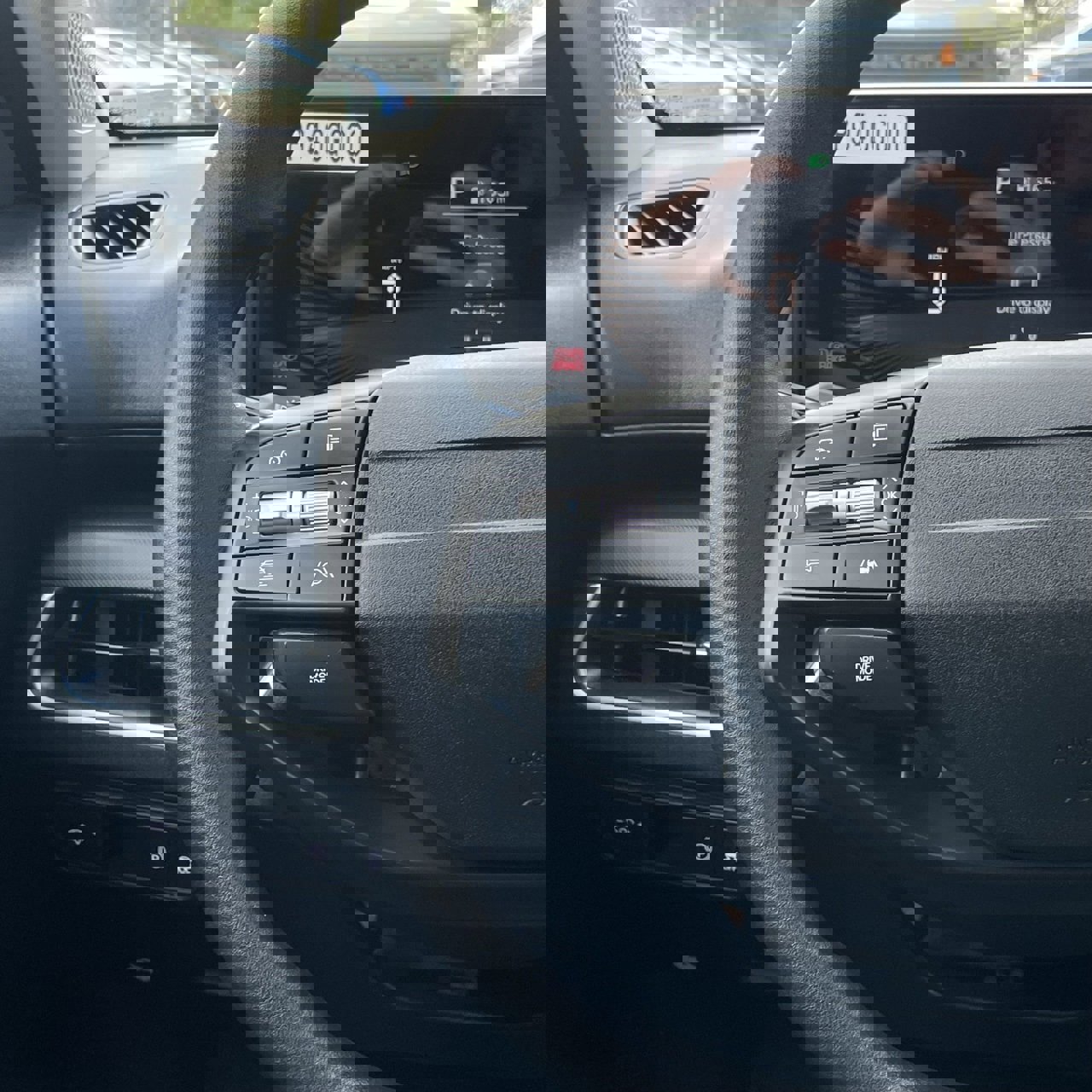 Used 2025 Kia K4 LXS image 13