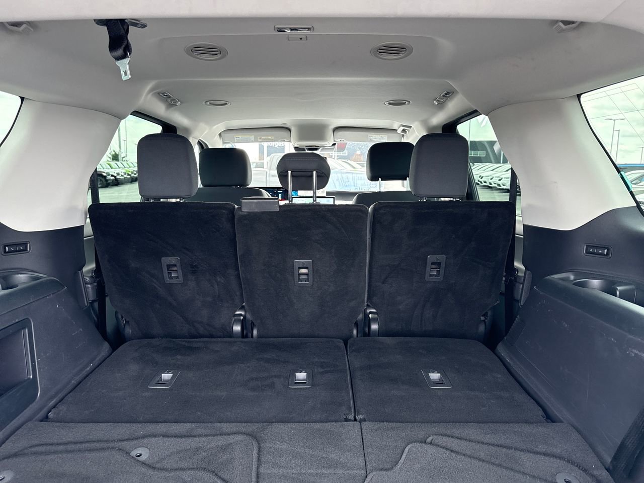 Used 2025 Ford Expedition Active image 11