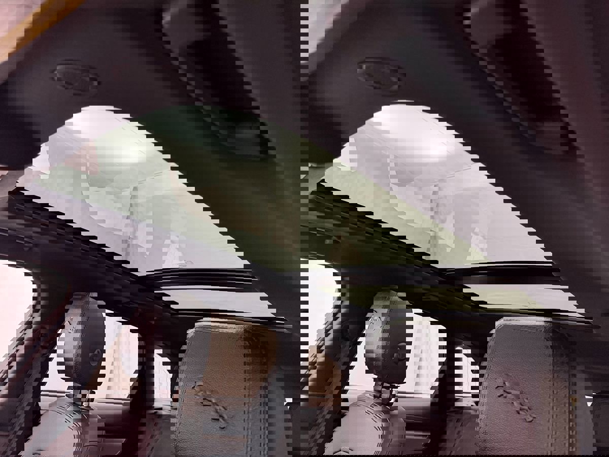 Used 2022 Jaguar F-PACE S image 8