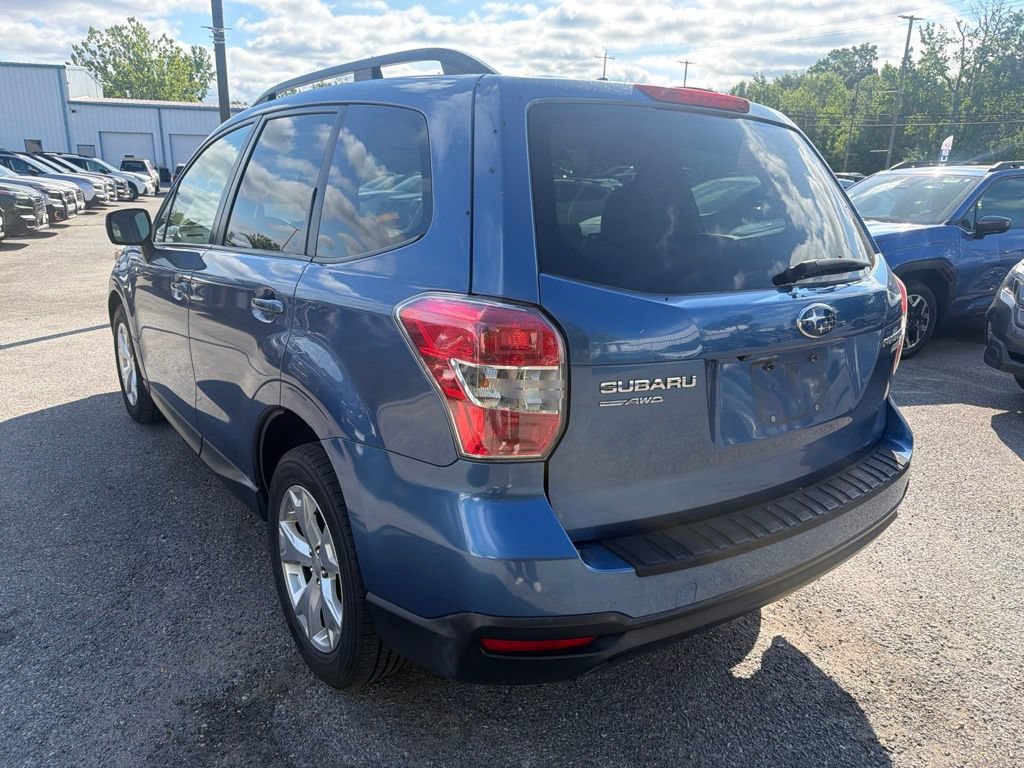 Used 2015 Subaru Forester 2.5i Premium w/ All-Weather Package AWD/4WD image 4