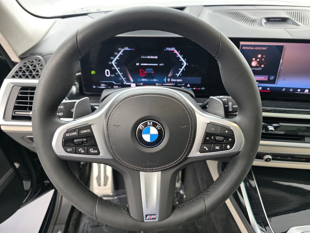 Used 2024 BMW X7 xDrive40i w/ M Sport Package AWD/4WD image 19