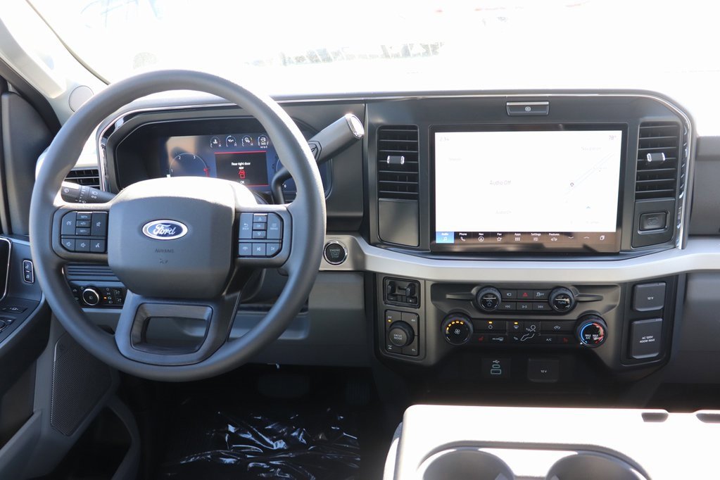 New 2026 Ford F250 4x4 Crew Cab Super Duty image 2