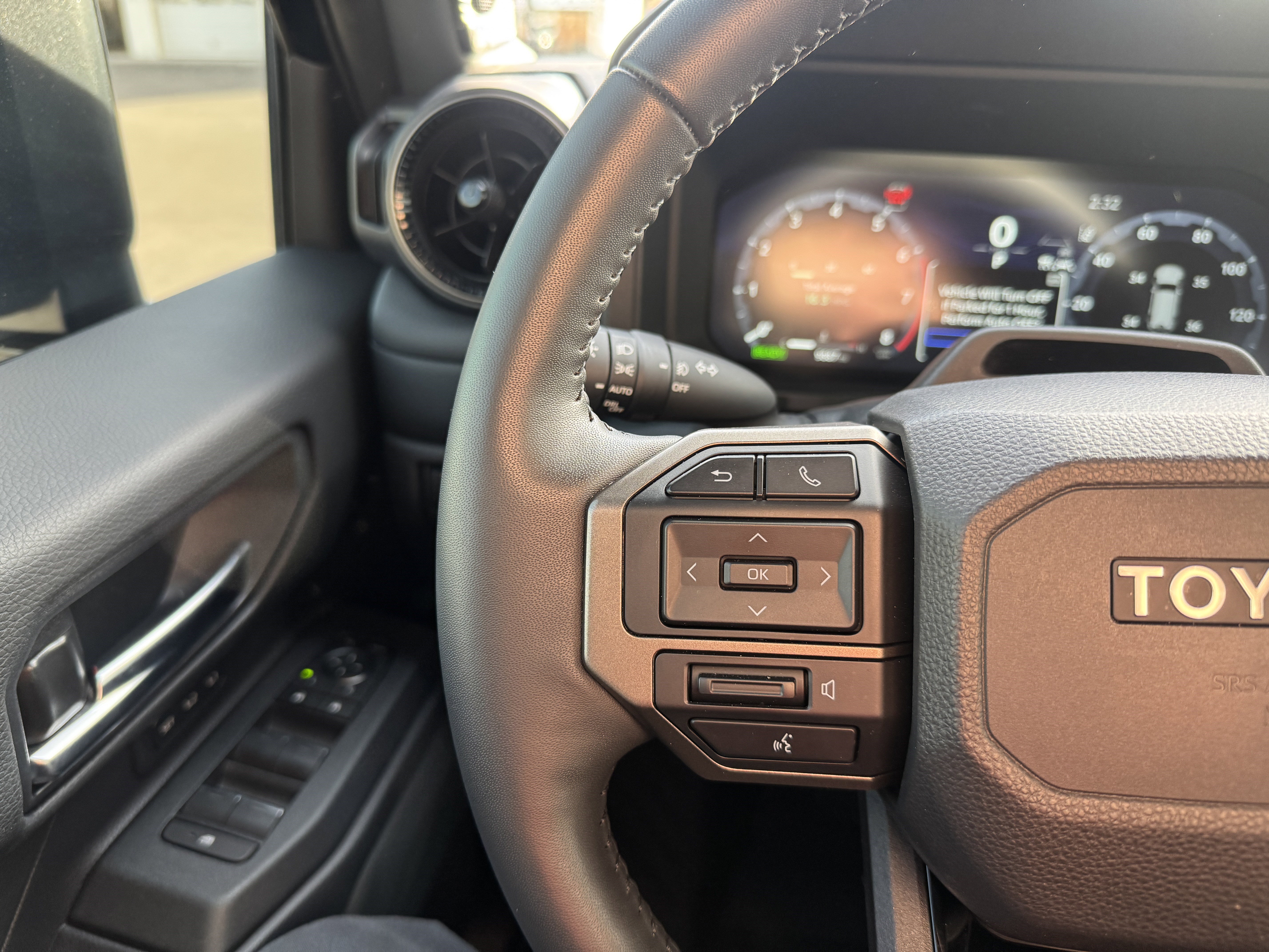 Certified 2024 Toyota Land Cruiser image 23