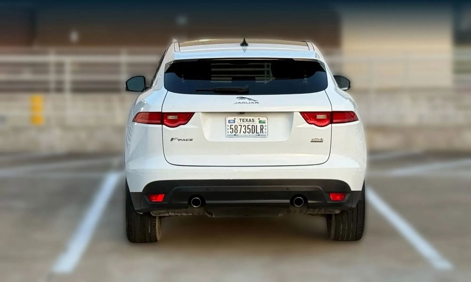 Used 2019 Jaguar F-PACE image 7