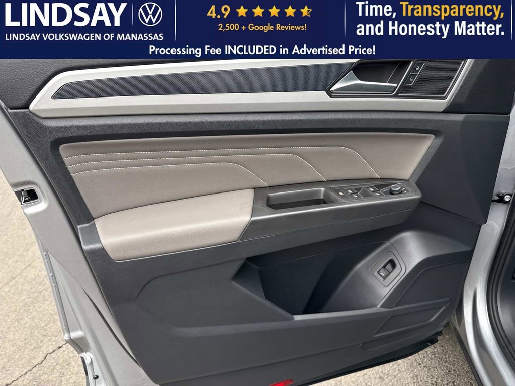 Certified 2023 Volkswagen Atlas Cross Sport SEL image 9