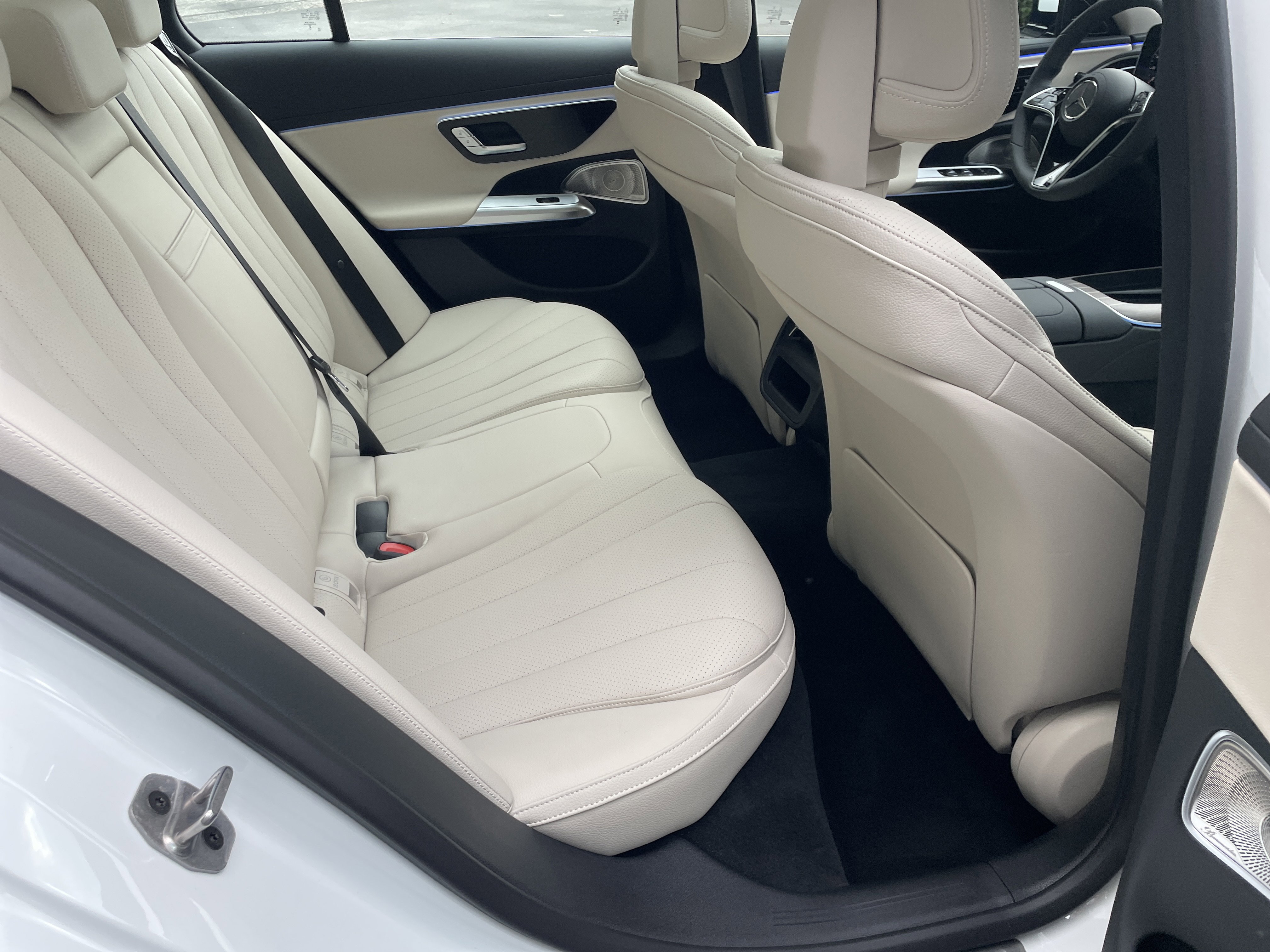 New 2026 Mercedes-Benz E 350 Sedan image 40