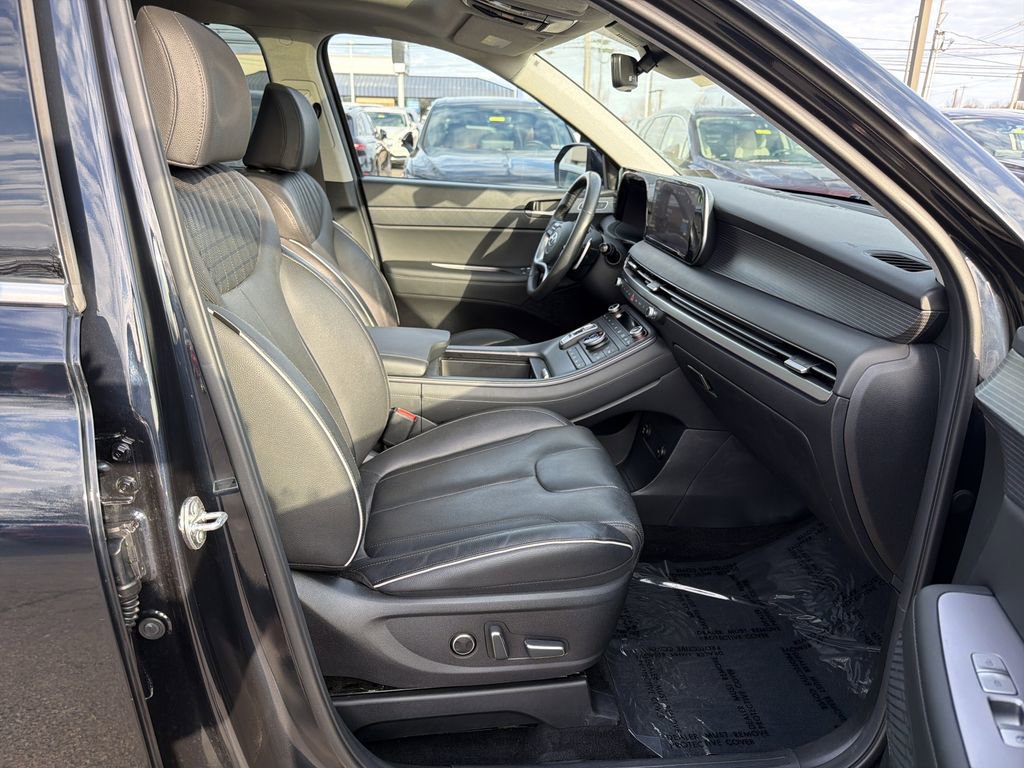 Used 2024 Hyundai Palisade Limited image 15
