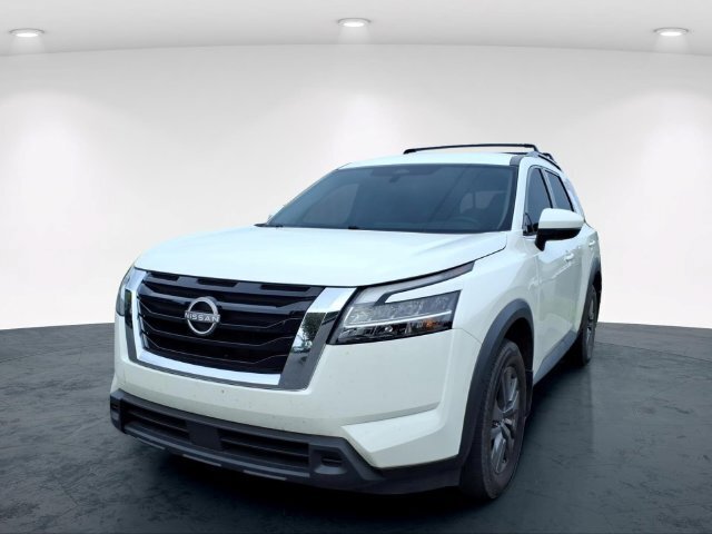 Used 2022 Nissan Pathfinder SV AWD/4WD image 4