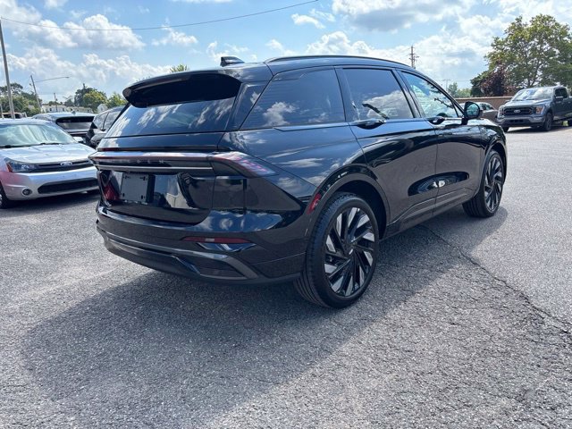 New 2026 Lincoln Nautilus Reserve w/ Jet Appearance Package AWD/4WD image 10