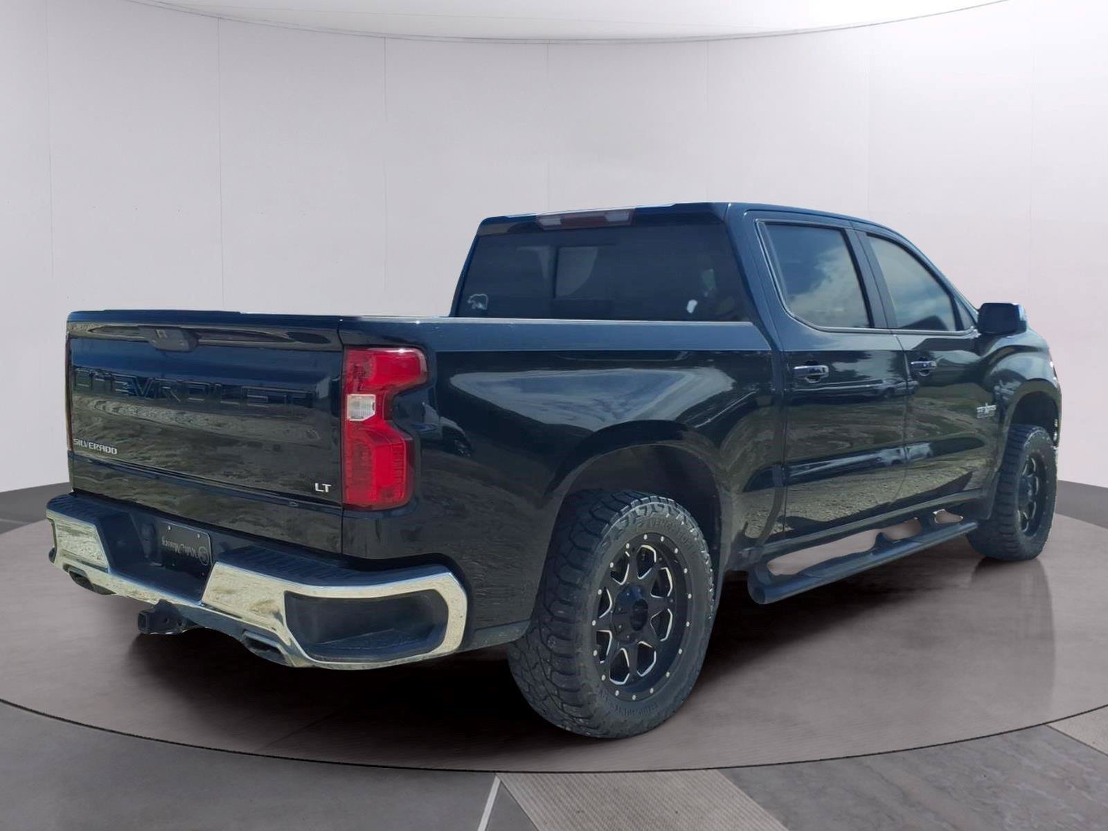 Used 2020 Chevrolet Silverado 1500 LT w/ Texas Edition AWD/4WD image 5
