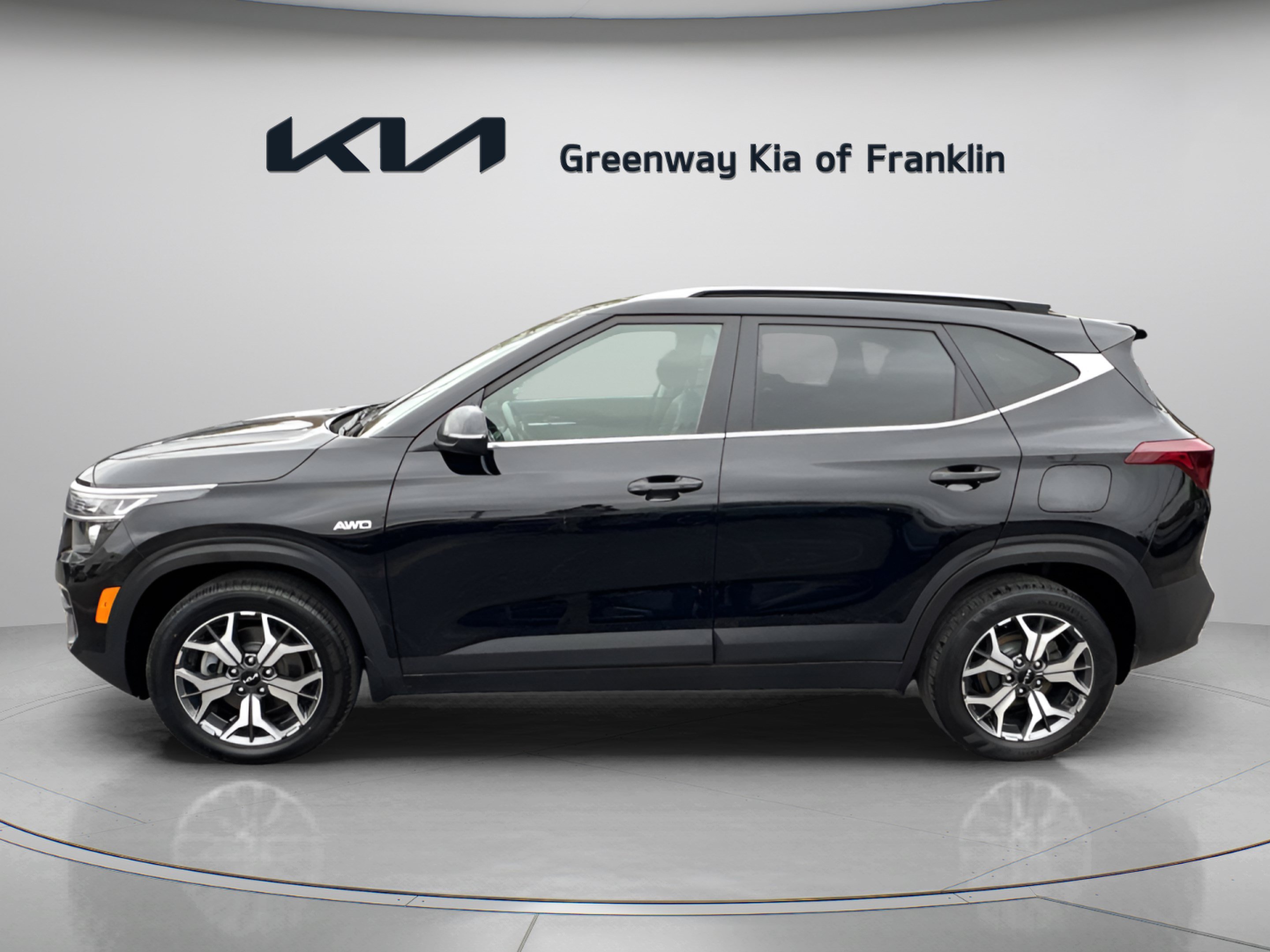 Used 2023 Kia Seltos EX AWD/4WD image 4