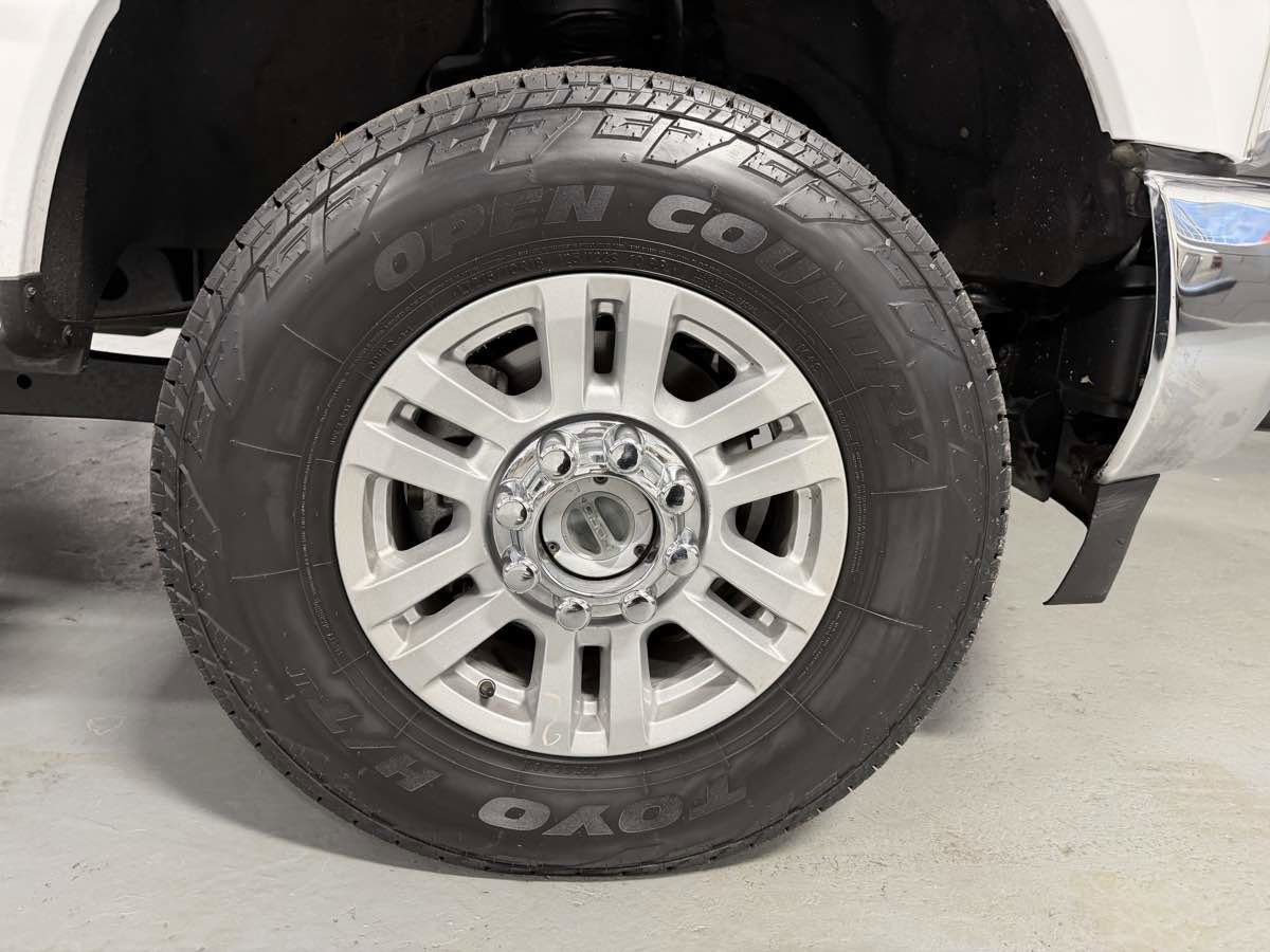 Used 2019 Ford F250 XLT image 2