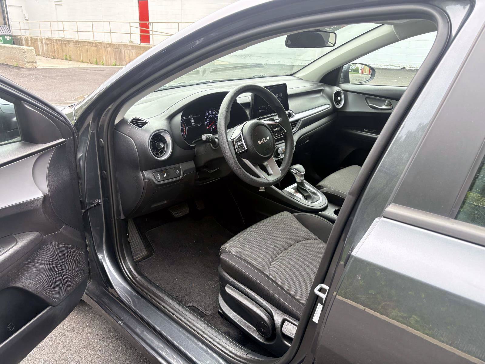 Certified 2023 Kia Forte LXS w/ LXS Technology Package FWD image 12