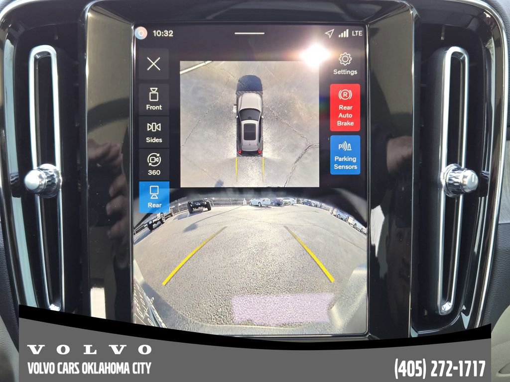 Certified 2026 Volvo XC40 B5 Plus w/ Climate Package image 17