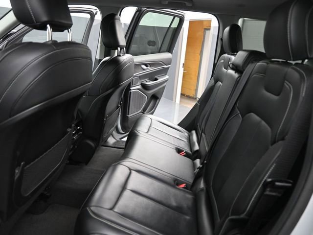 Used 2022 Jeep Grand Cherokee Limited image 14