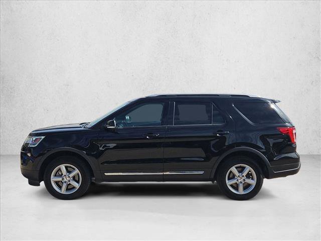 Used 2018 Ford Explorer XLT w/ Equipment Group 201A image 9