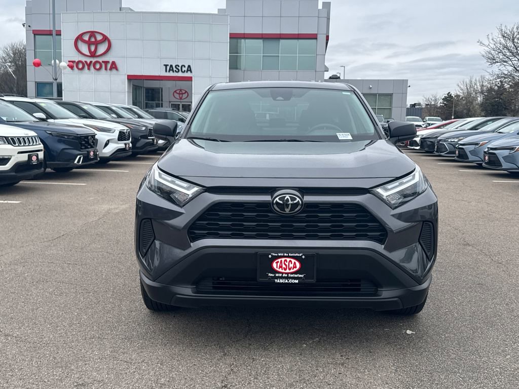 Used 2023 Toyota RAV4 LE AWD/4WD image 2