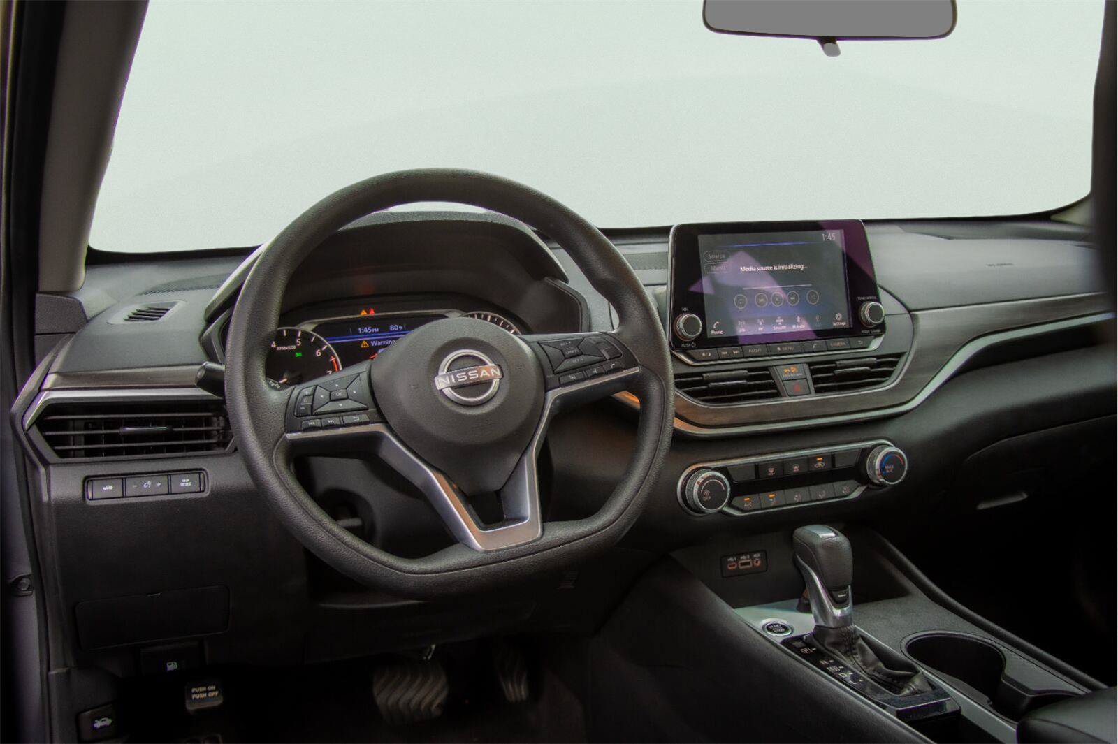Used 2025 Nissan Altima 2.5 SV FWD image 5