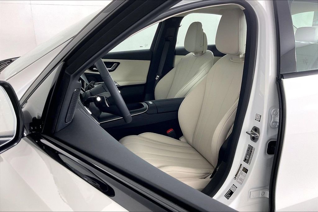 New 2026 Mercedes-Benz E 350 4MATIC Sedan image 9