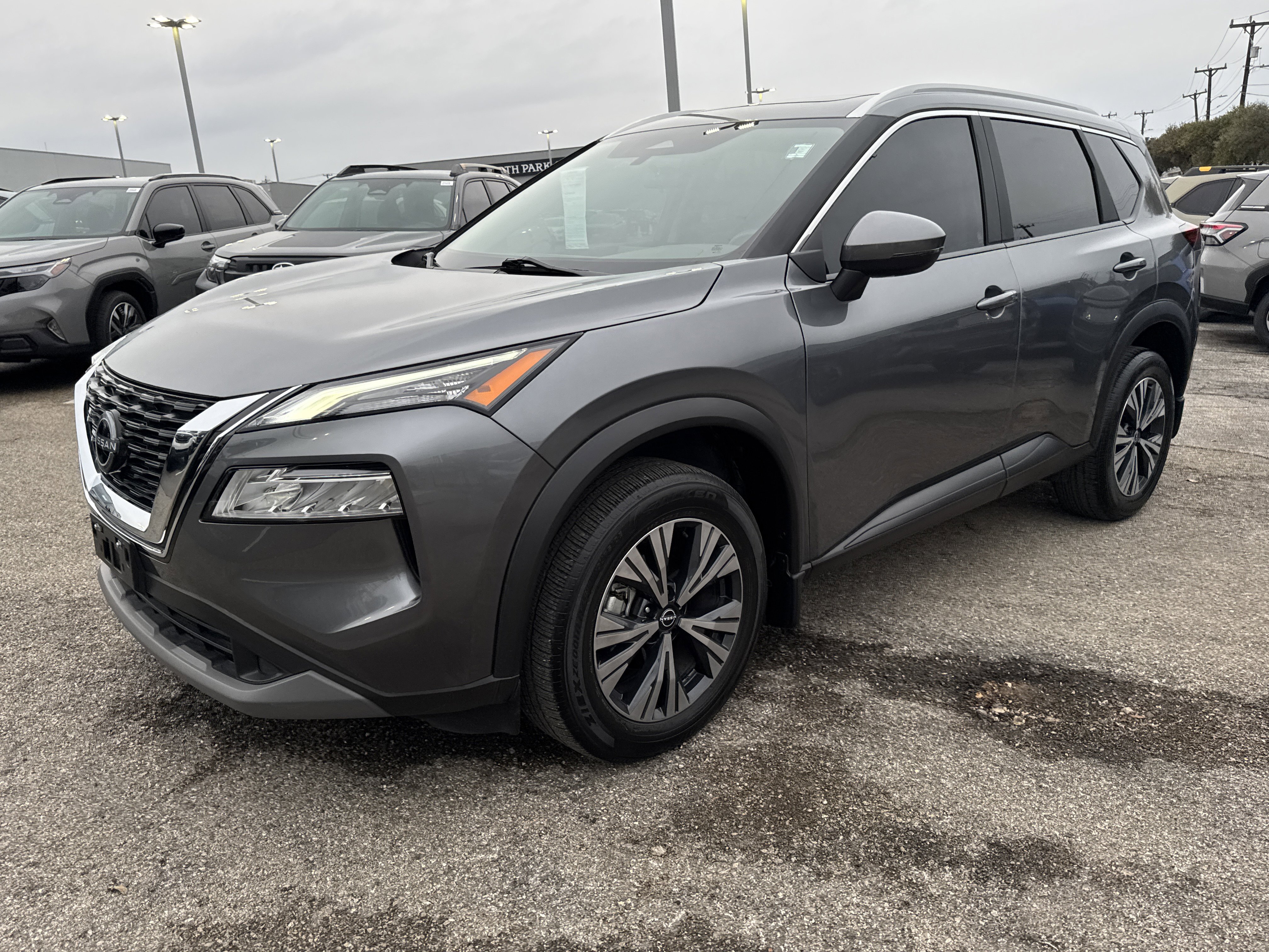 Used 2023 Nissan Rogue SV w/ SV Premium Package image 7