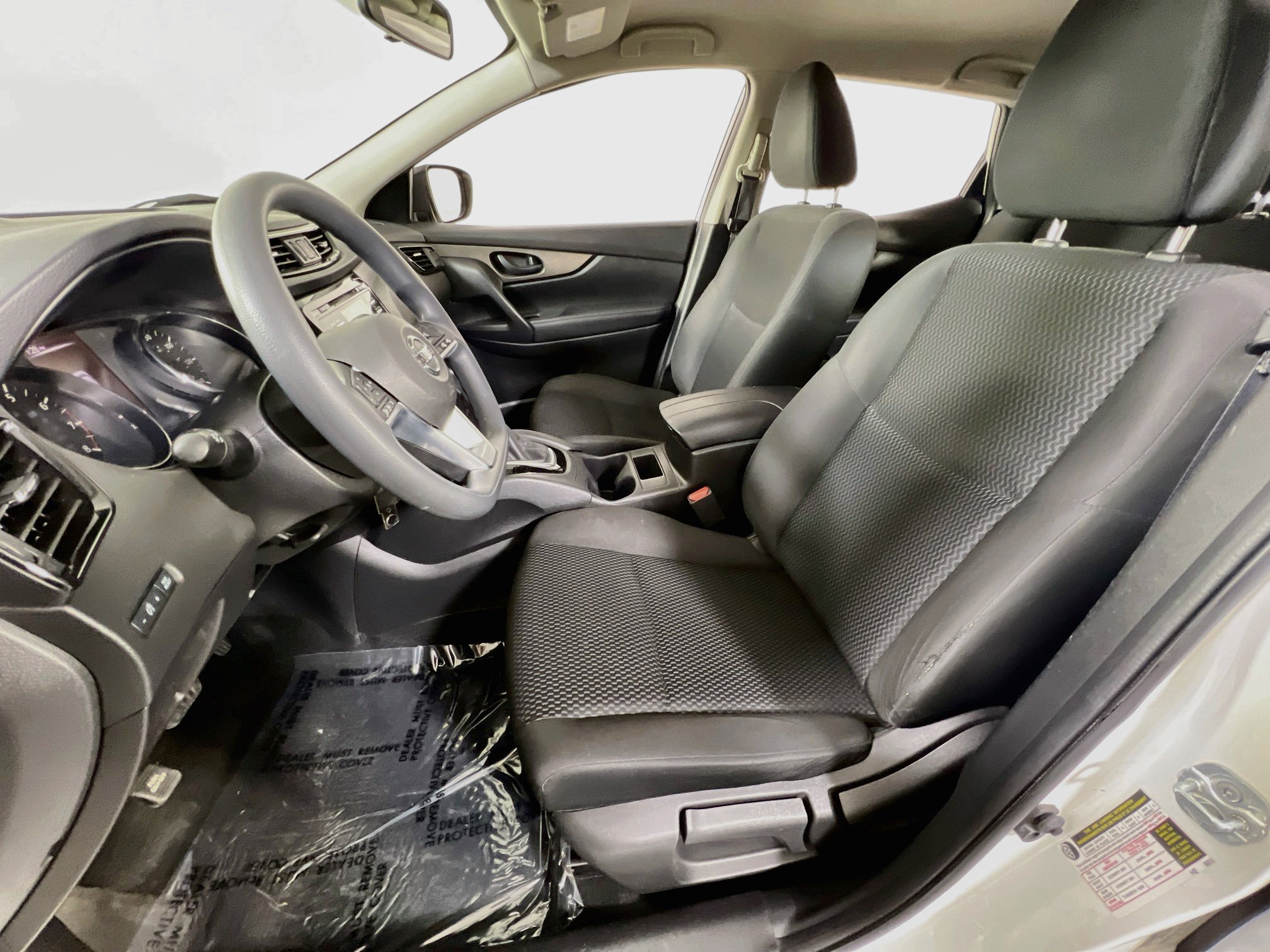 Used 2018 Nissan Rogue Sport S w/ S Appearance Package AWD/4WD image 19