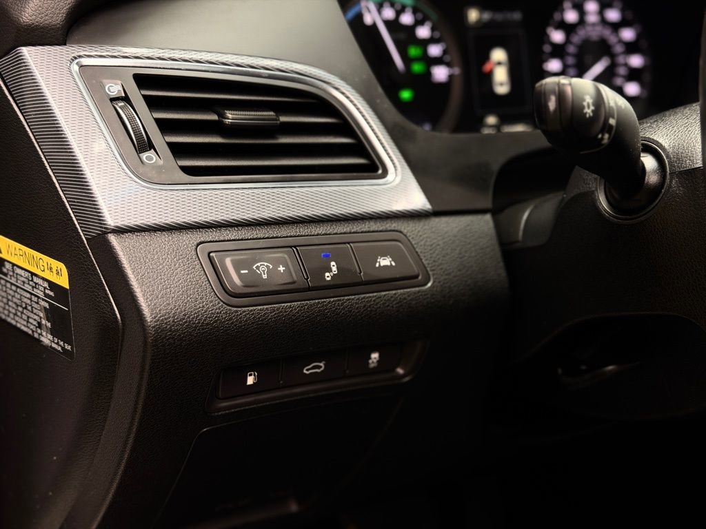 Used 2017 Hyundai Sonata Limited w/ Ultimate Package 02 image 37