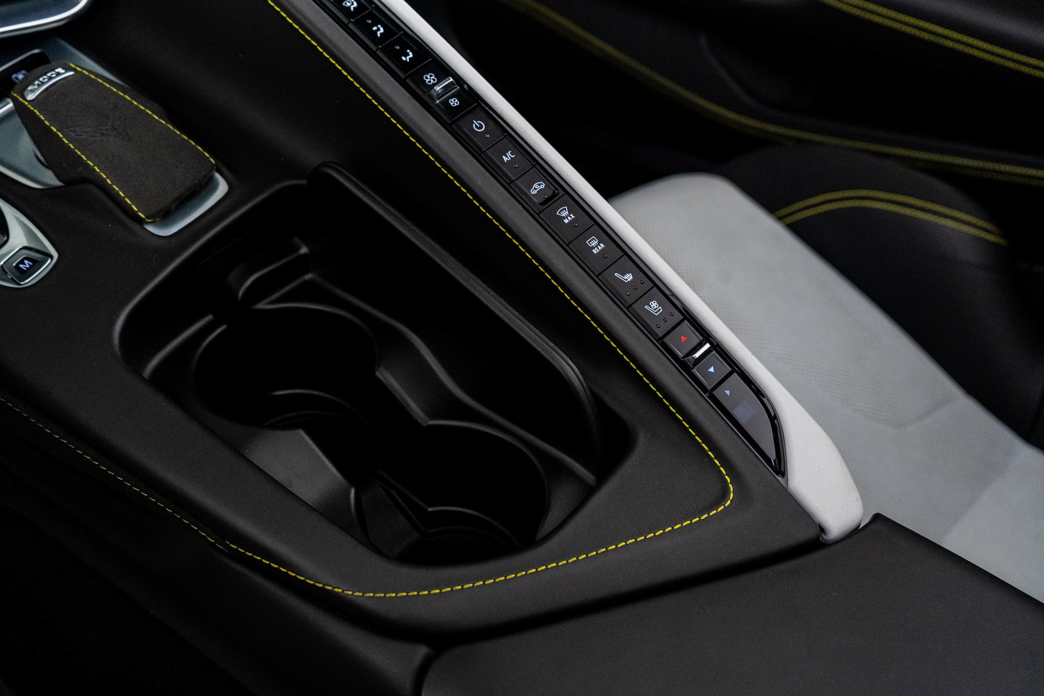 Used 2022 Chevrolet Corvette Stingray Premium Conv RWD image 35