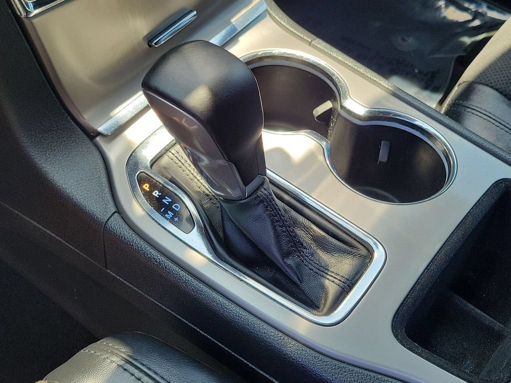 Used 2021 Jeep Grand Cherokee Laredo X AWD/4WD image 16