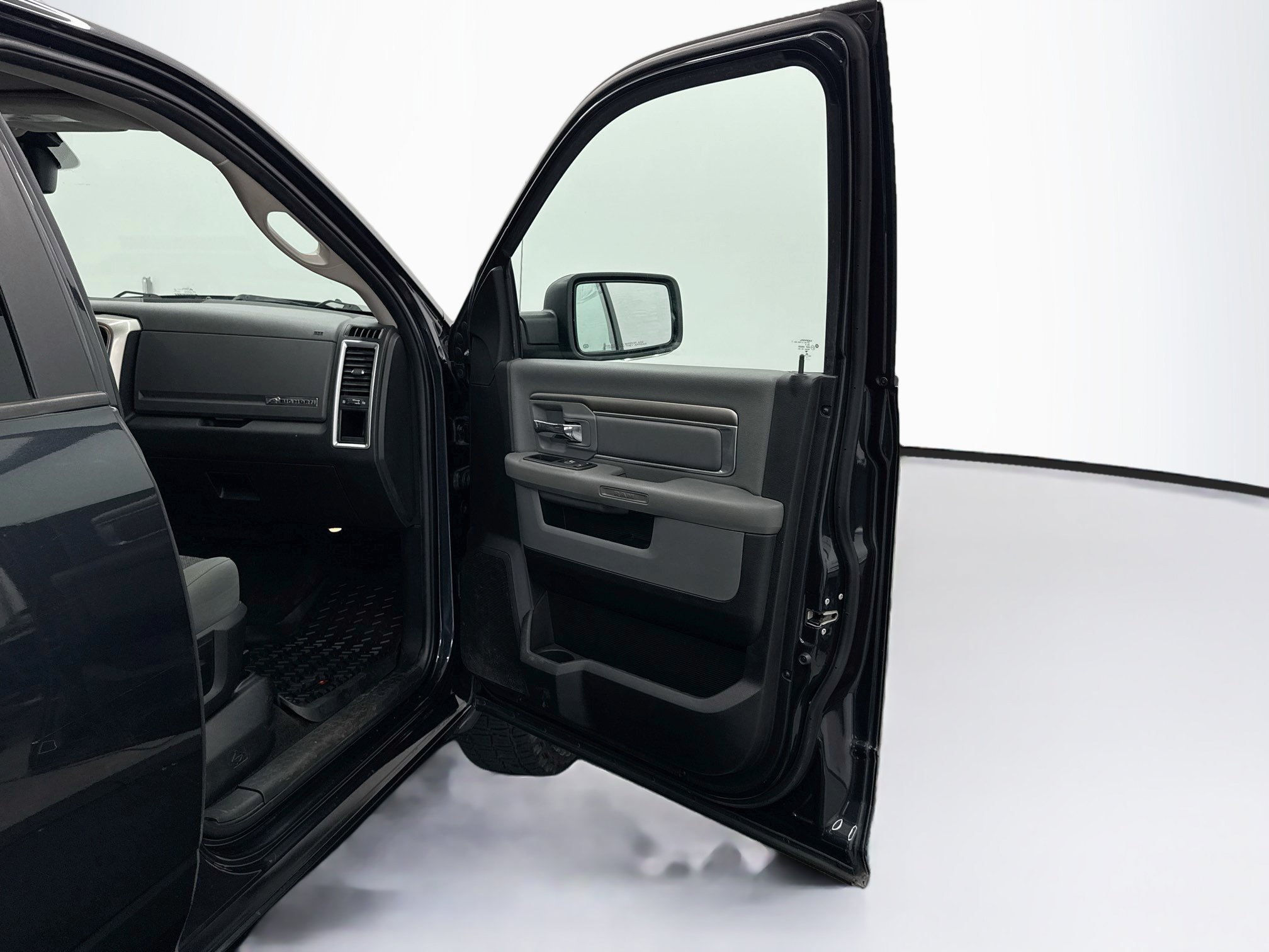 Used 2017 RAM 1500 Big Horn AWD/4WD image 30